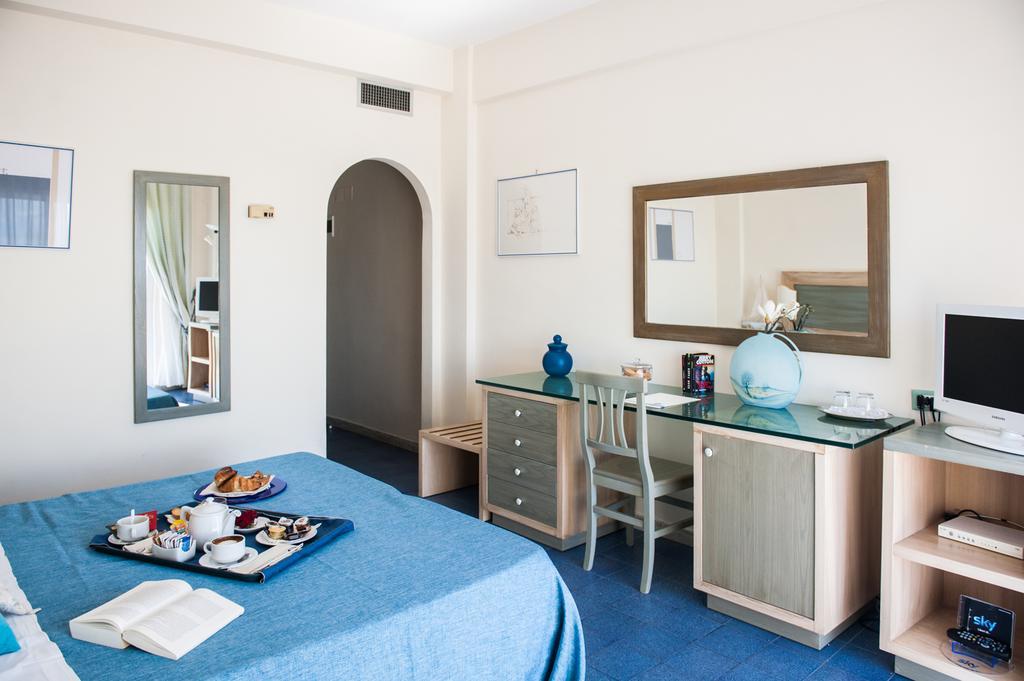 Summit Hotel ガエータ エクステリア 写真
