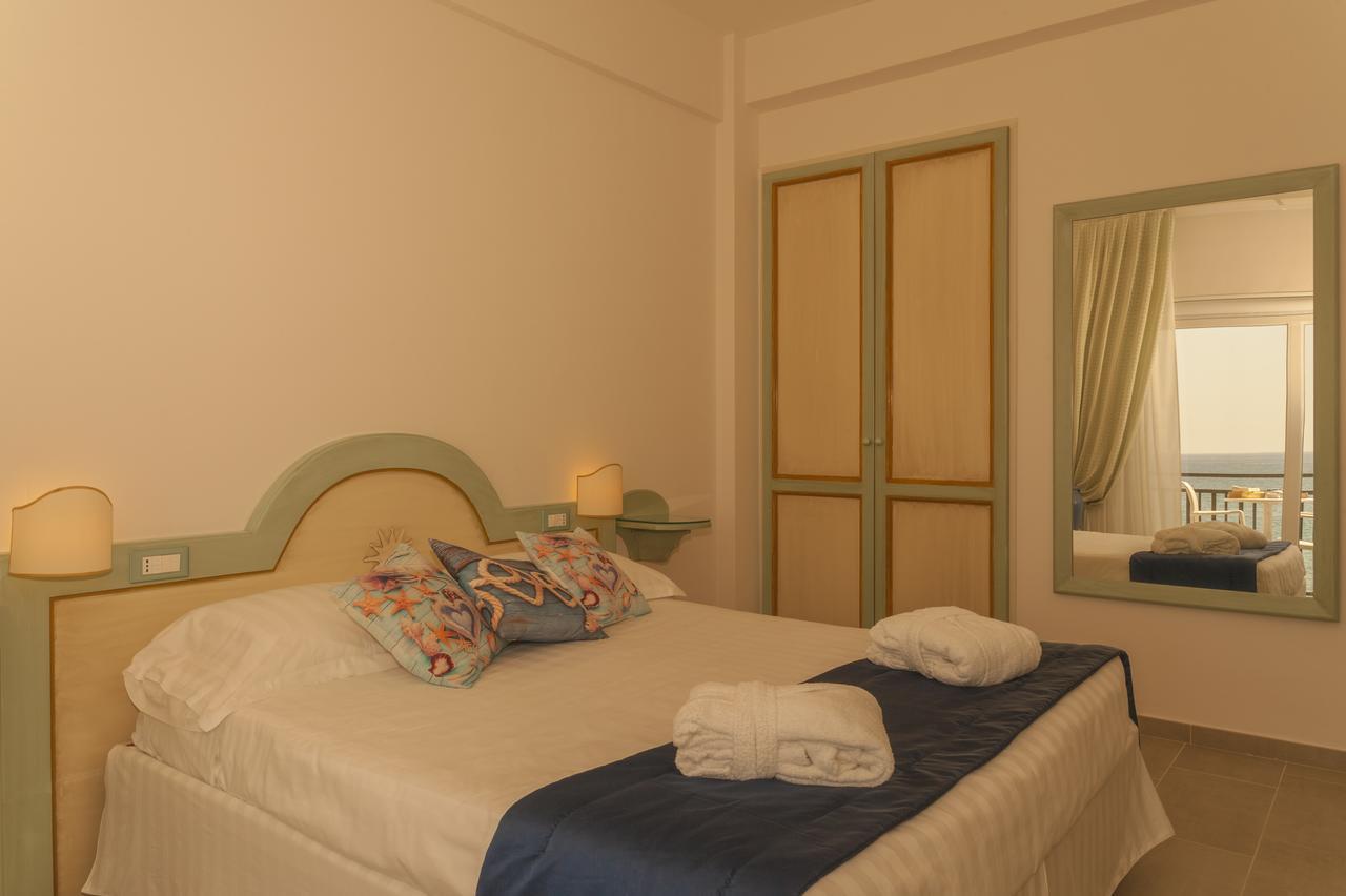 Summit Hotel ガエータ エクステリア 写真